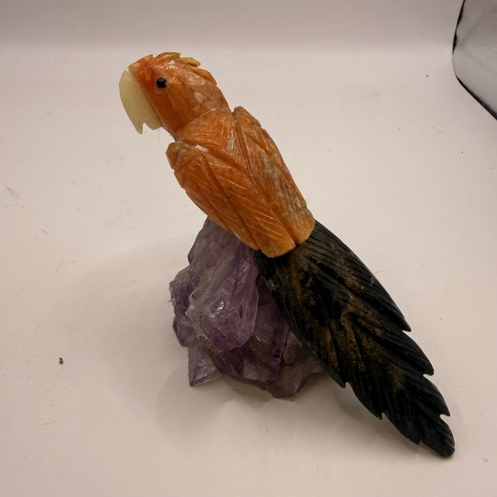 Semi Precious gemstone Bird figure Orange and Green Parrot on Amethyst - Picture 13 of 14